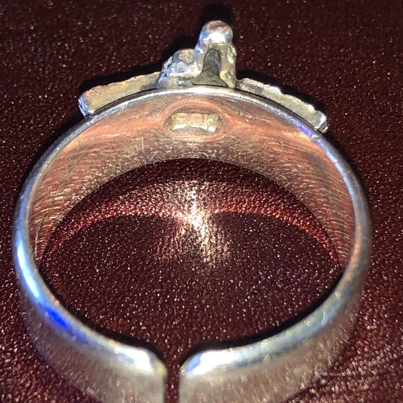 Ring - Picture 3 of 4